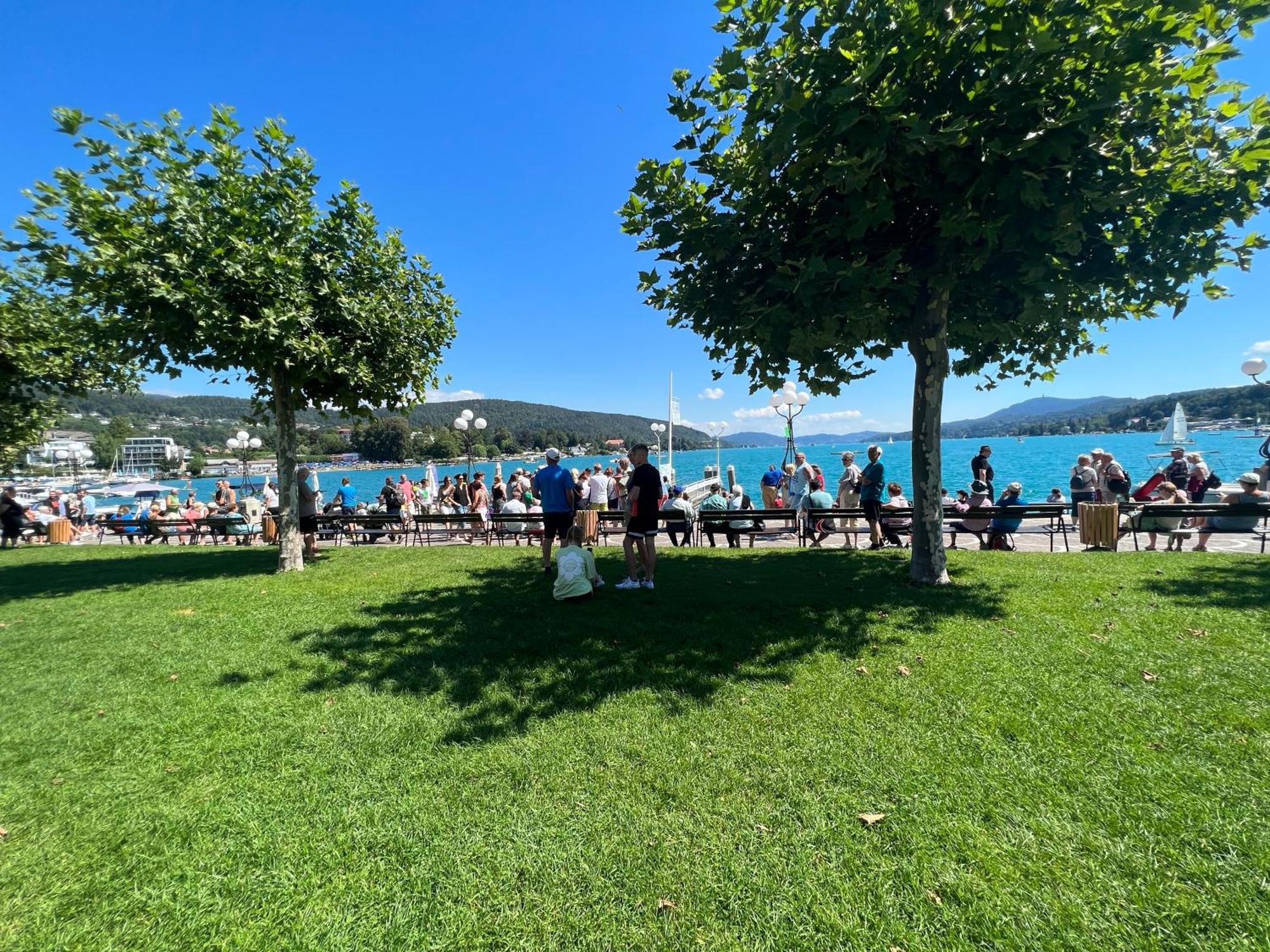 Strandhaus Am Woerthersee フェルデン・アム・ヴェルターゼー エクステリア 写真